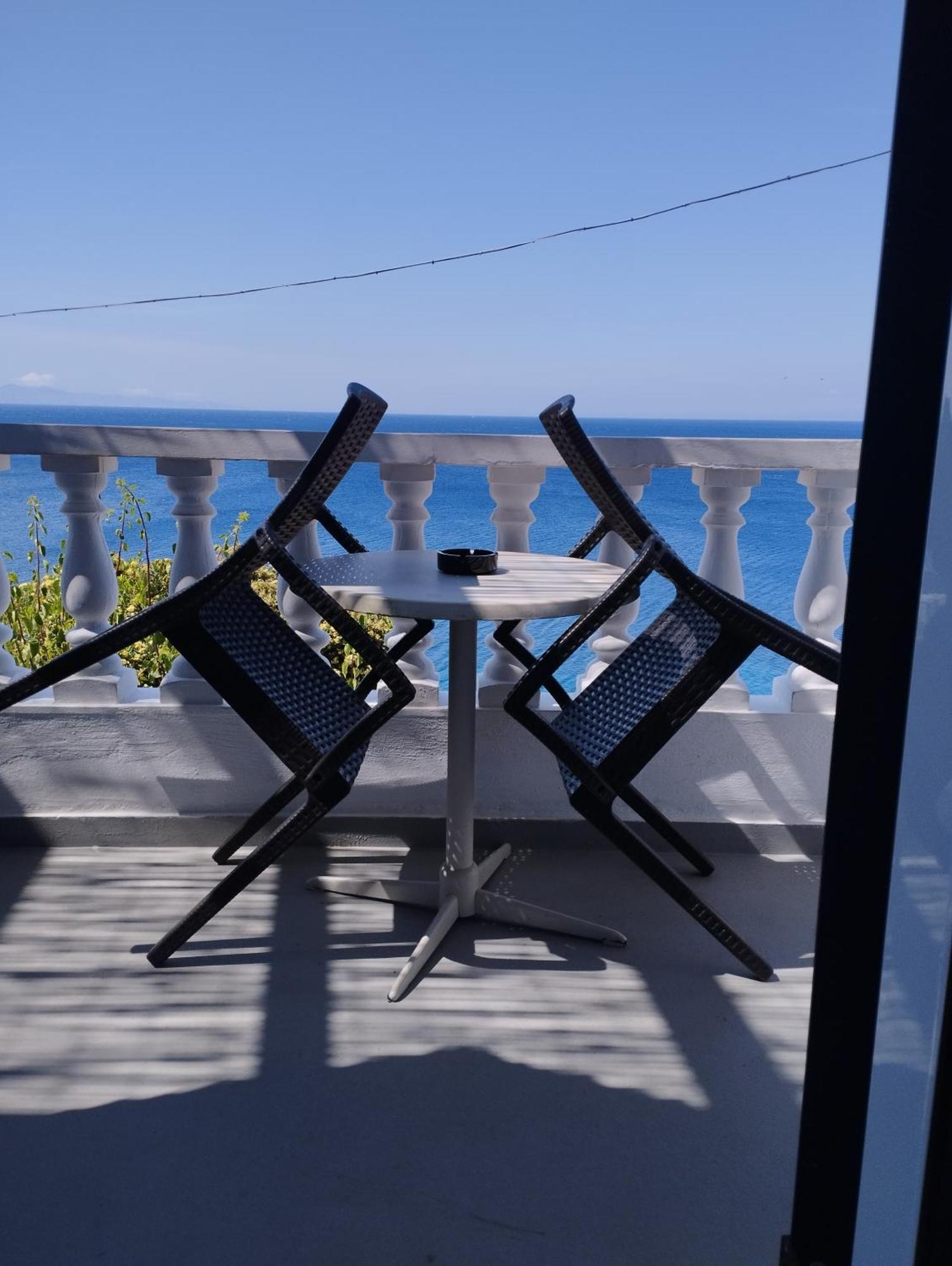 Marisini Sea View Lejlighedshotel Mpatsi Værelse billede