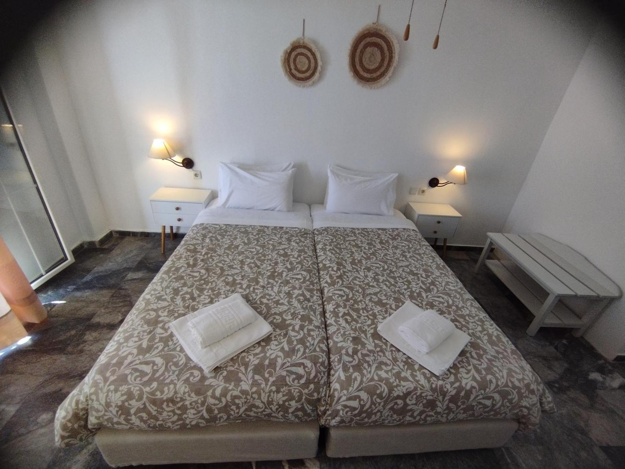 Marisini Sea View Lejlighedshotel Mpatsi Eksteriør billede