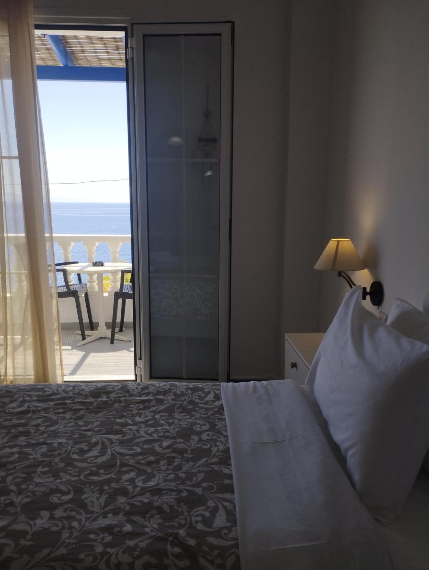 Marisini Sea View Lejlighedshotel Mpatsi Eksteriør billede