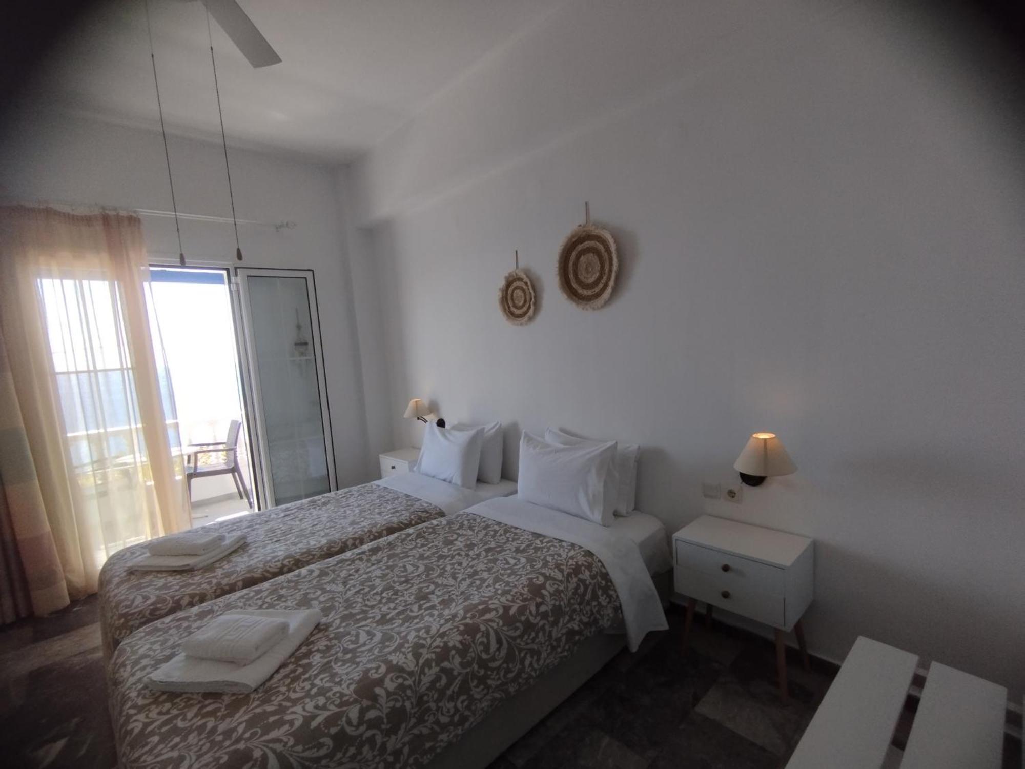 Marisini Sea View Lejlighedshotel Mpatsi Eksteriør billede