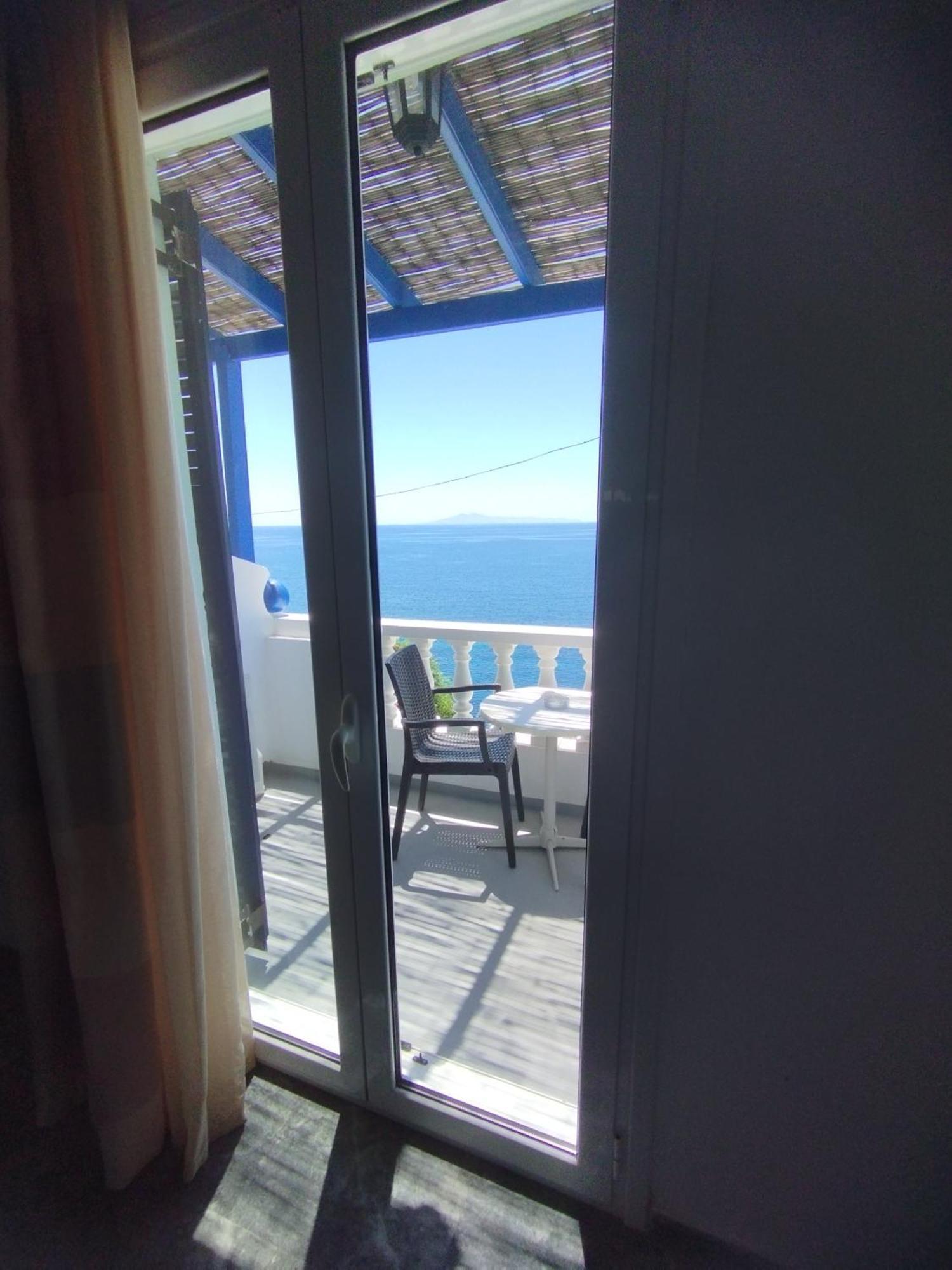 Marisini Sea View Lejlighedshotel Mpatsi Eksteriør billede
