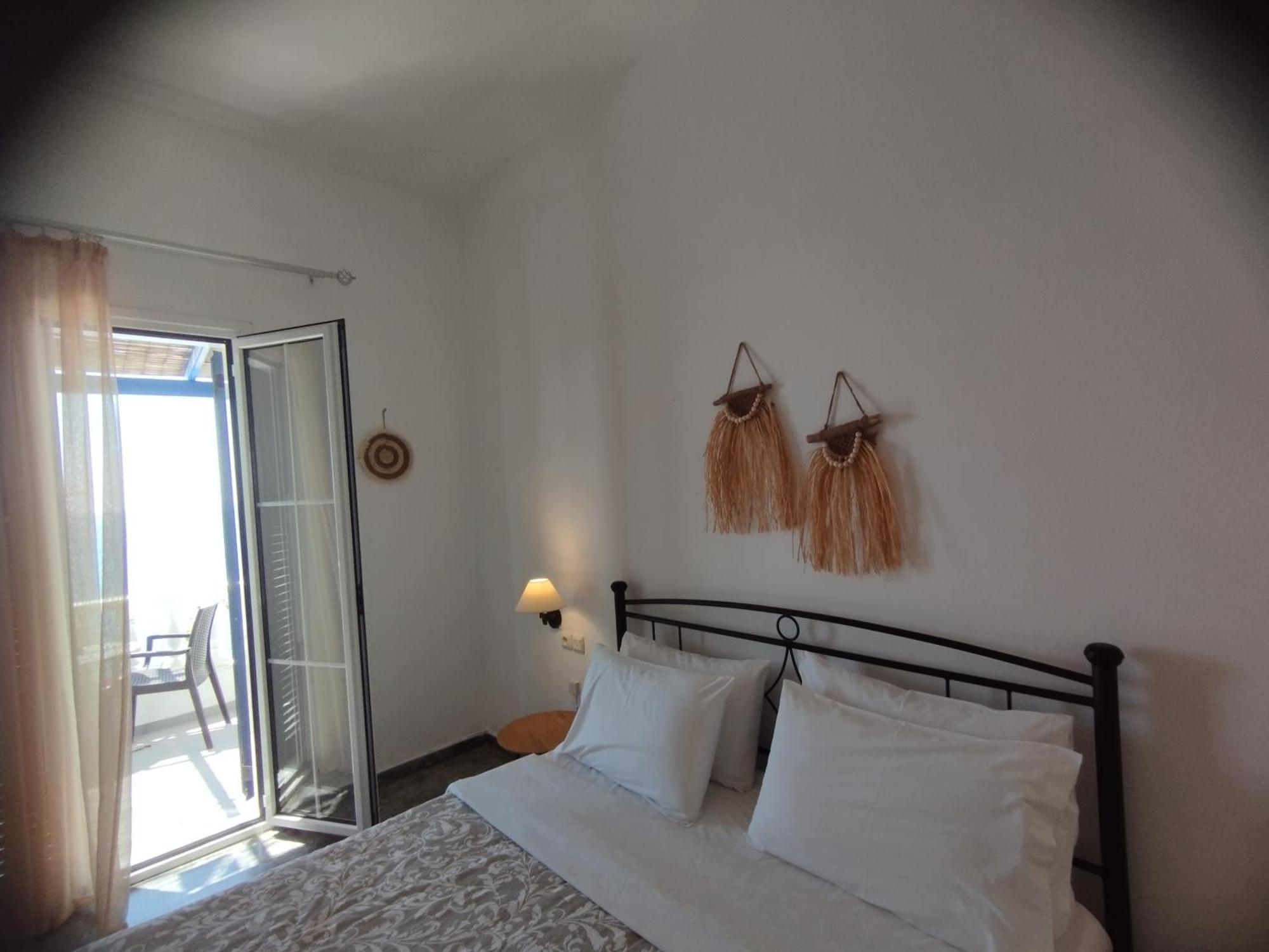 Marisini Sea View Lejlighedshotel Mpatsi Eksteriør billede