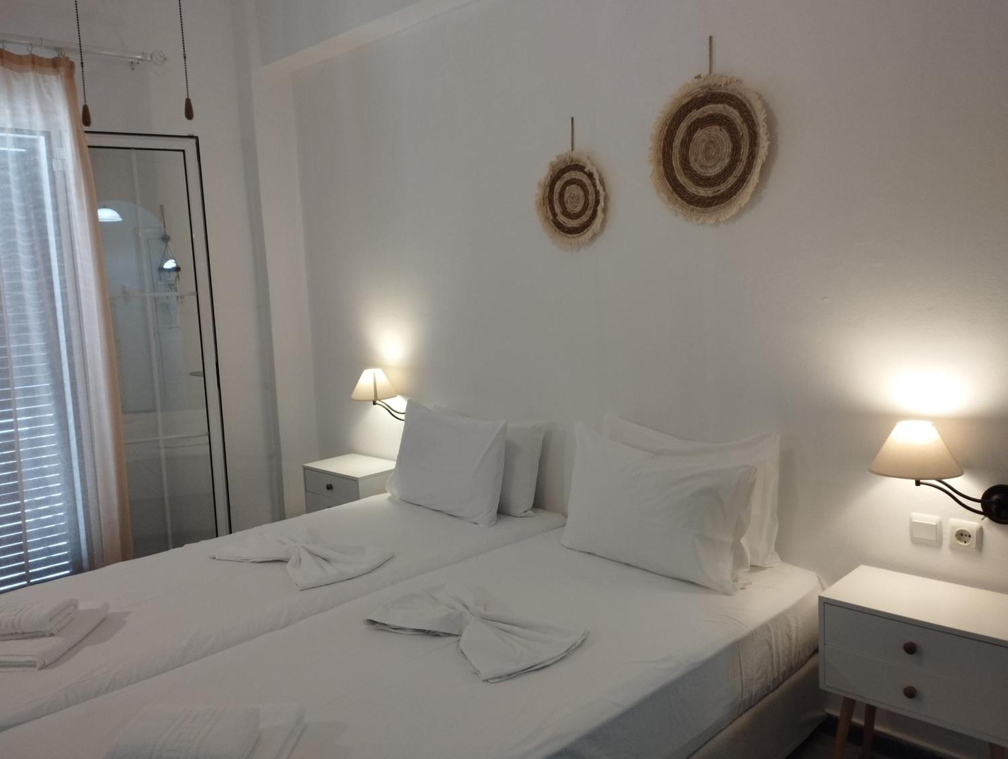 Marisini Sea View Lejlighedshotel Mpatsi Eksteriør billede